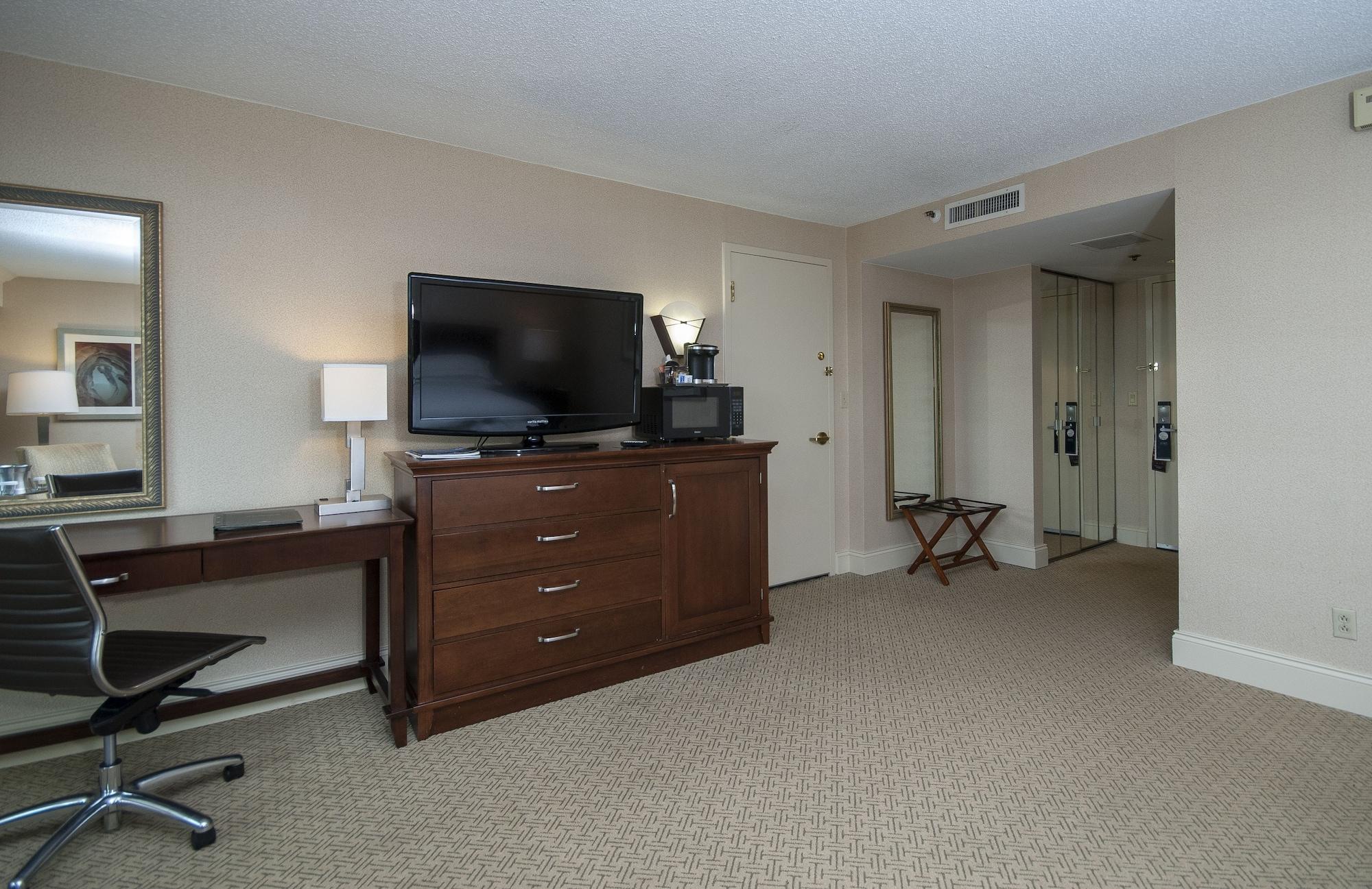 Hilton Greenville Exteriér fotografie