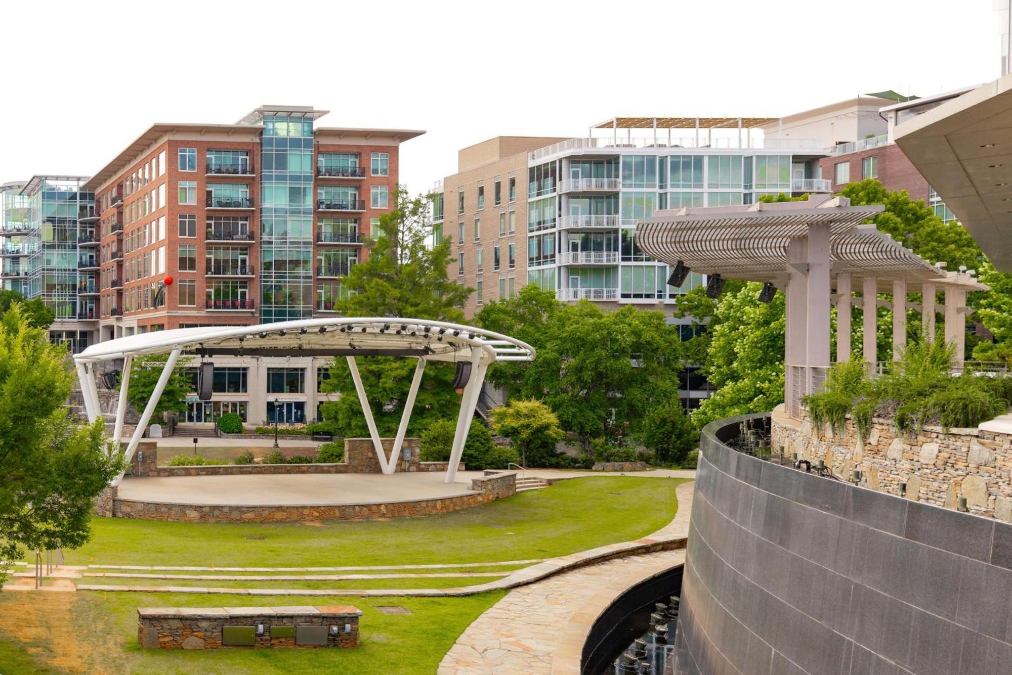 Hilton Greenville Exteriér fotografie